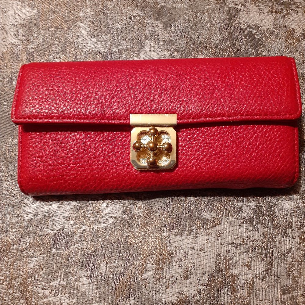 Charming Charlie wallet can double as a clutch
